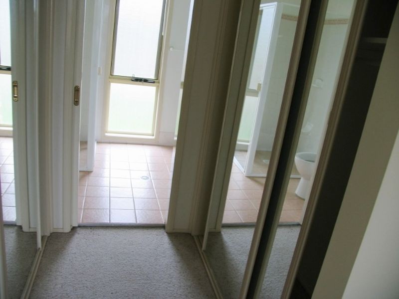 77 St Lawrence Avenue, Blue Haven NSW 2262