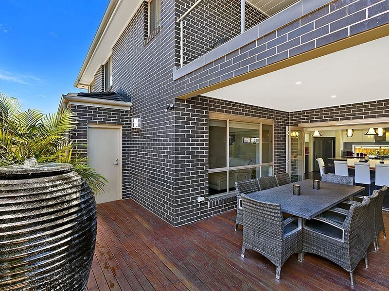 27 Parry Parade, Wyong NSW 2259