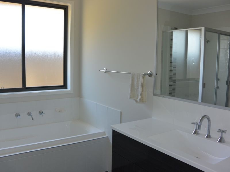 5 Dell Close, Hamlyn Terrace NSW 2259