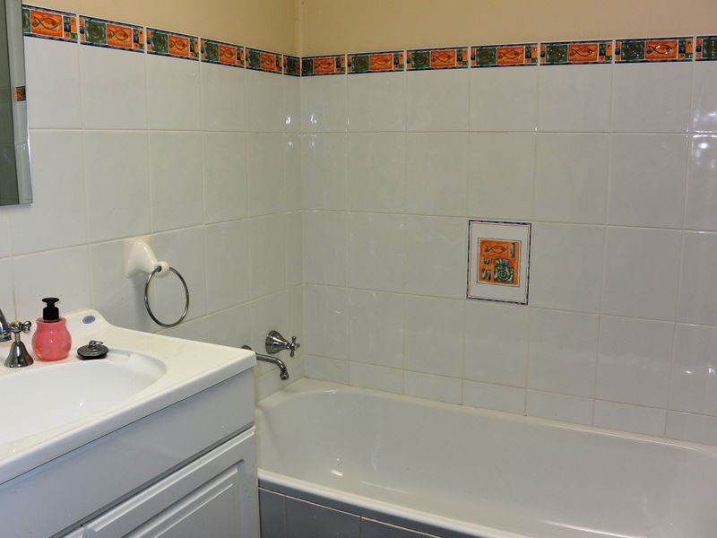 8/2 Cadonia Road, Tuggerawong NSW 2259