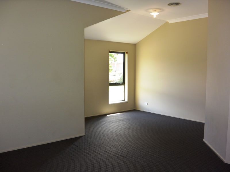 19 Wakool Crescent, Woongarrah NSW 2259