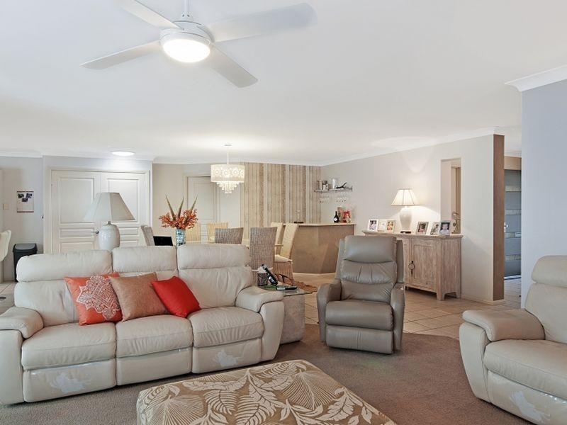 1 Heron Close, Watanobbi NSW 2259