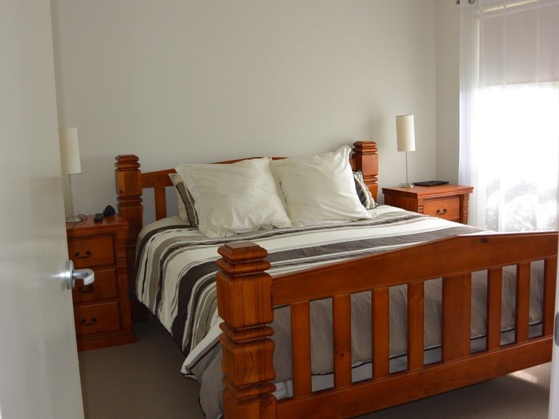 80 Settlement Drive, Wadalba NSW 2259