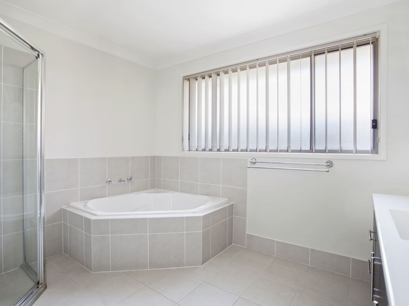 34 Wakool Crescent, Woongarrah NSW 2259