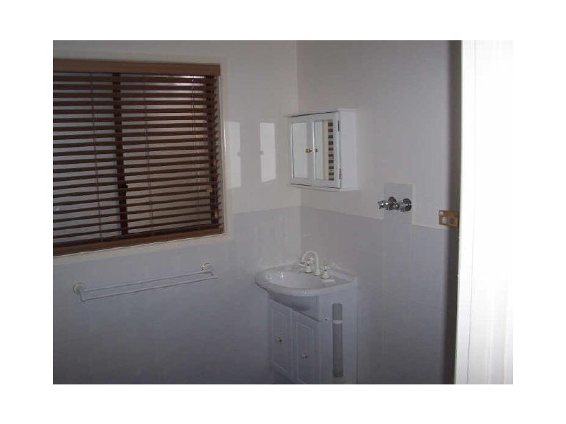 19a Cadonia Rd, Tuggerawong NSW 2259