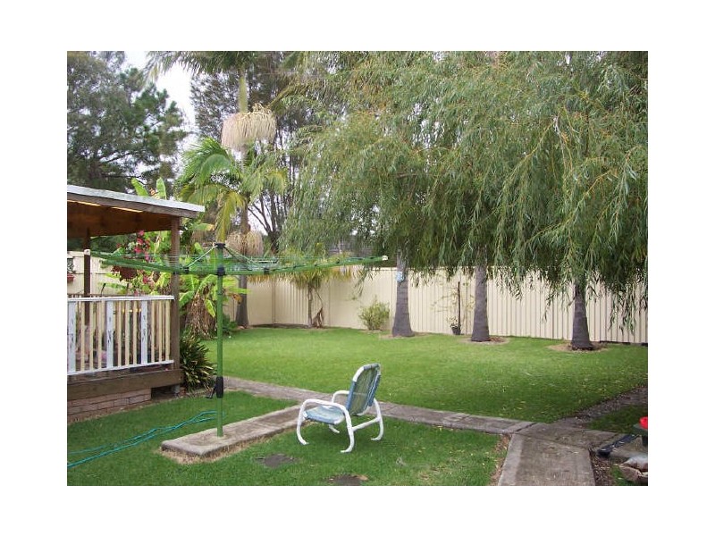 19a Cadonia Rd, Tuggerawong NSW 2259