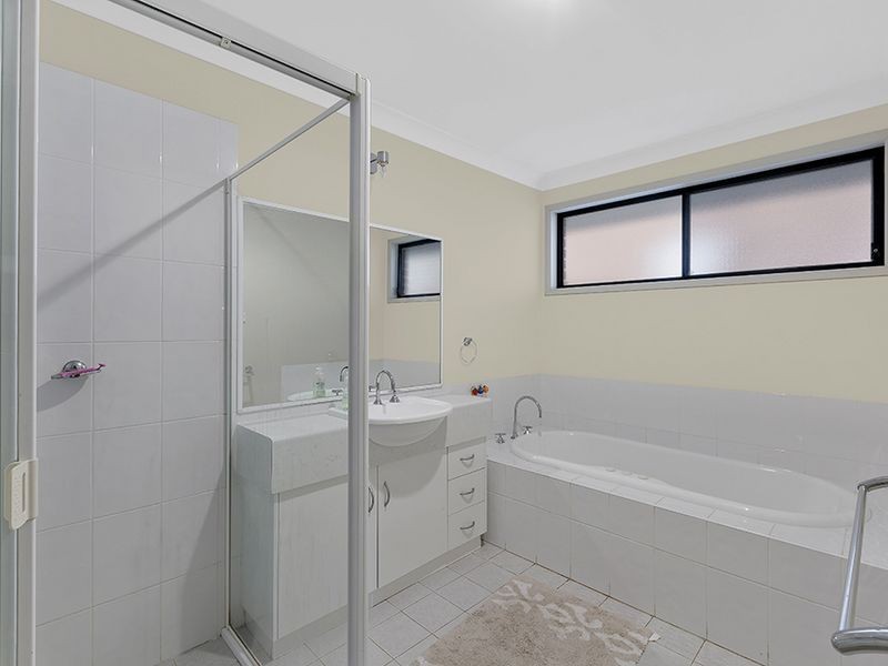 7 Lupin Close, Woongarrah NSW 2259