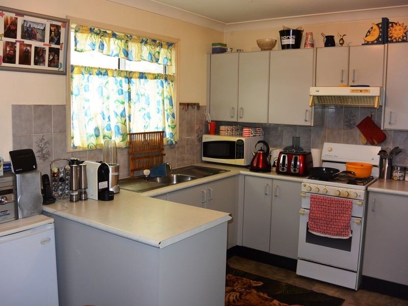 3 Lake Road, Tuggerah NSW 2259