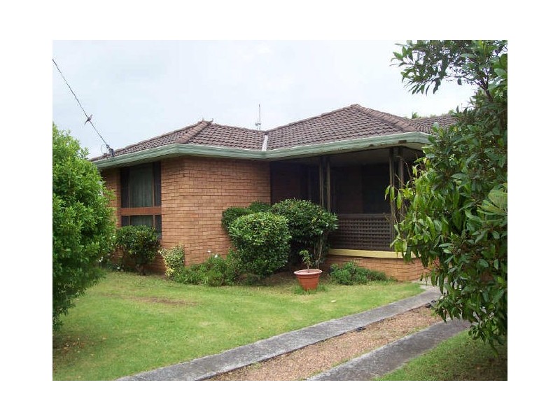 8 Rockleigh Street, Wyong NSW 2259