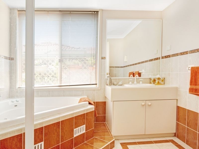 7 Meadow Road, Watanobbi NSW 2259