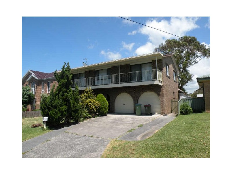 109 Tuggerawong Rd, Wyongah NSW 2259
