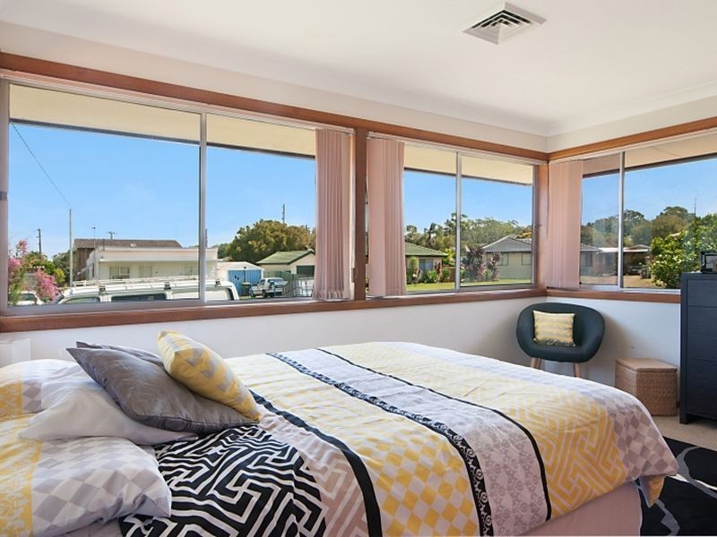 23 Clucas Avenue, Gorokan NSW 2263