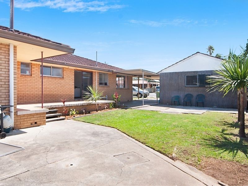 23 Clucas Avenue, Gorokan NSW 2263