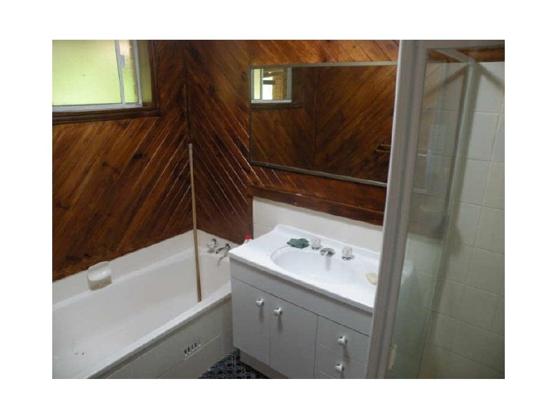 17 Arthur Drive, Wyong NSW 2259