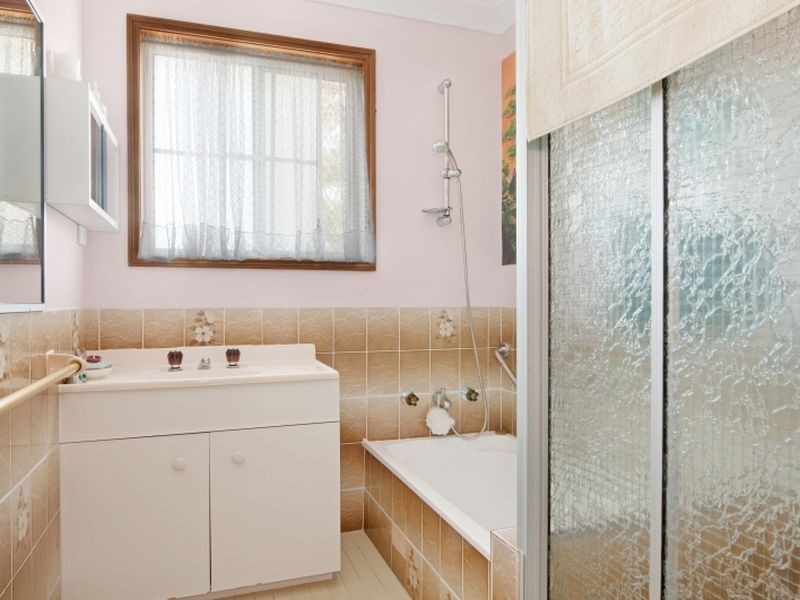 18/1 Dan Close, Gorokan NSW 2263