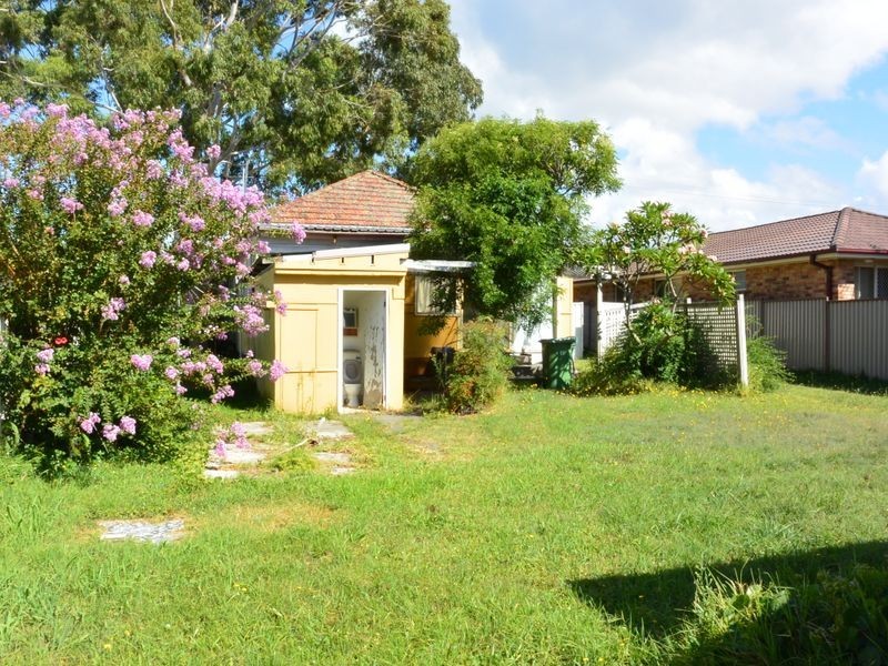 27 Athol Street, Toukley NSW 2263