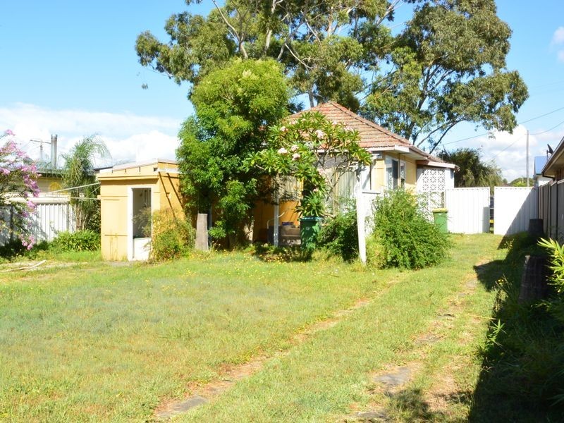 27 Athol Street, Toukley NSW 2263