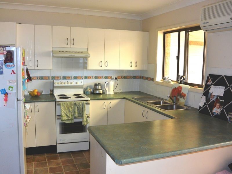 8/2 Cadonia Road, Tuggerawong NSW 2259
