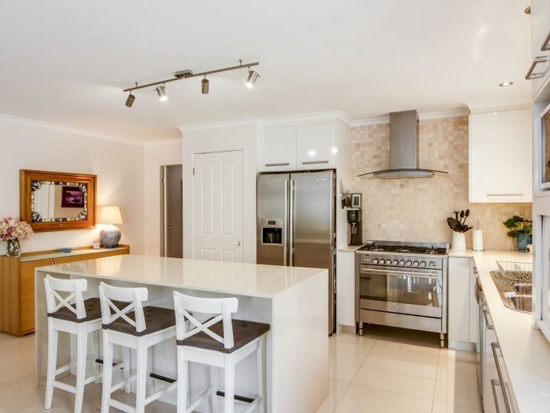 27 Matthew Circuit, Mardi NSW 2259