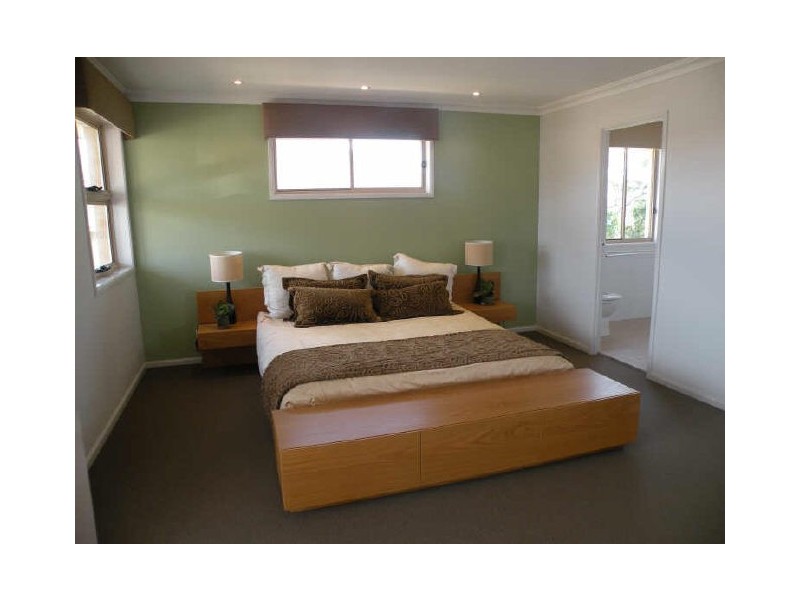 8 Stan Johnson Drive, Hamlyn Terrace NSW 2259