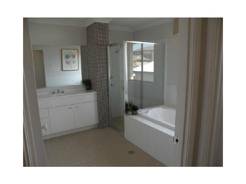 8 Stan Johnson Drive, Hamlyn Terrace NSW 2259