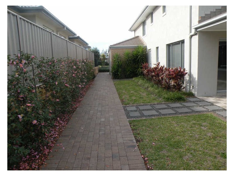 33 Stan Johnson Drive, Hamlyn Terrace NSW 2259