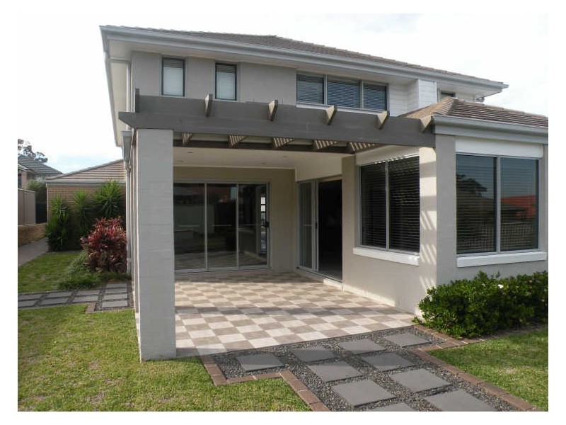 33 Stan Johnson Drive, Hamlyn Terrace NSW 2259