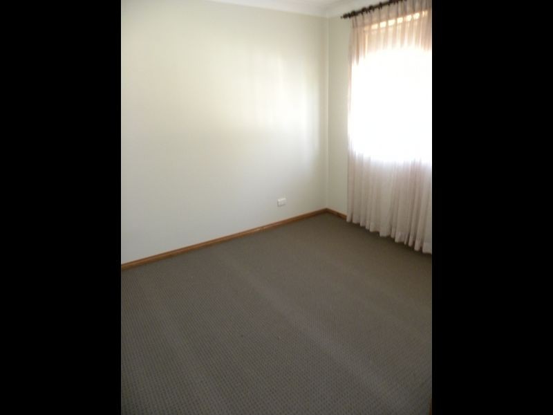 2/335 Tuggerawong Rd, Tuggerawong NSW 2259