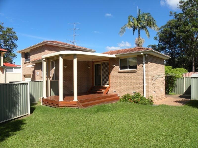 2/335 Tuggerawong Rd, Tuggerawong NSW 2259