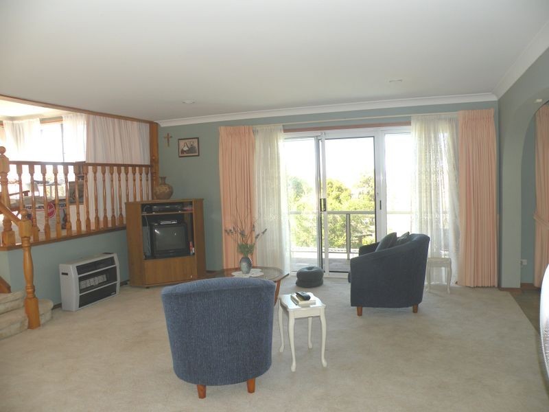 5 Page Close, Wyong NSW 2259