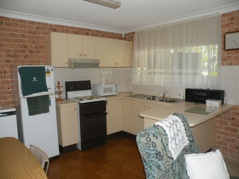 5 Page Close, Wyong NSW 2259