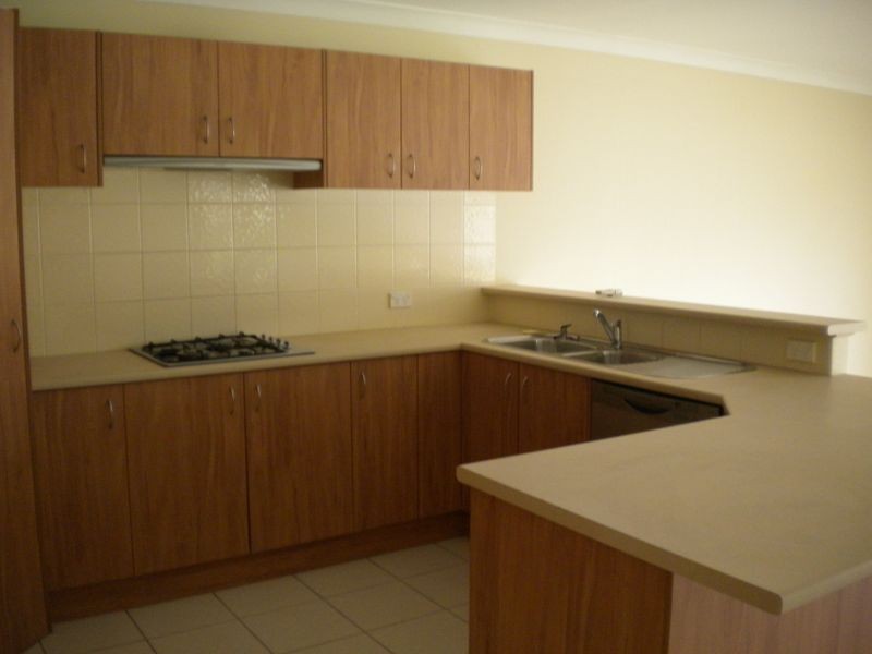 18 Warrigal Rd, Woongarrah NSW 2259