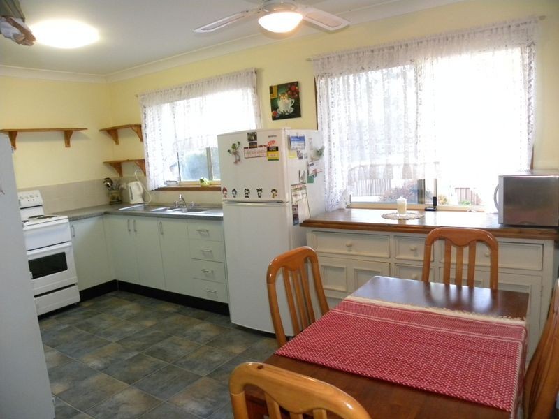 31 Somers Drive, Wyong NSW 2259