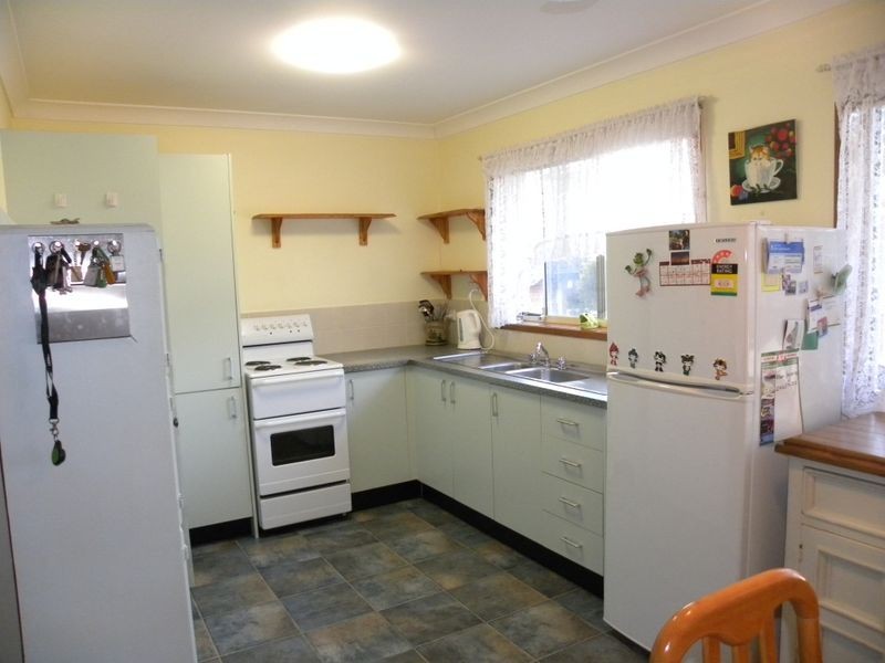 31 Somers Drive, Wyong NSW 2259