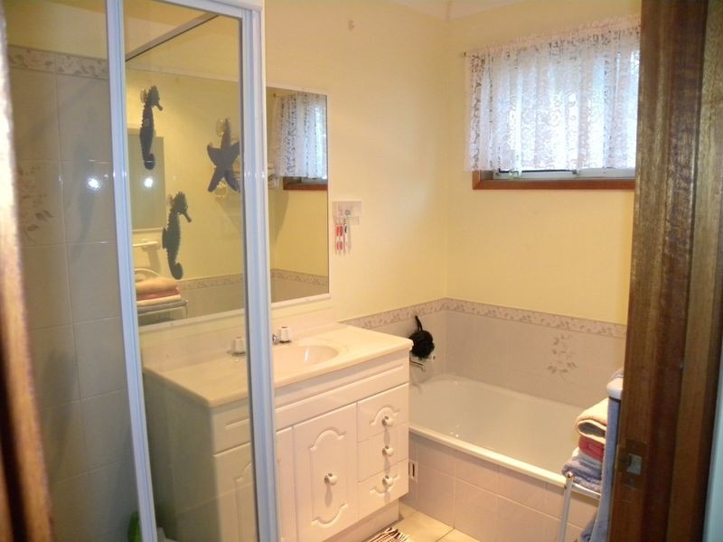 31 Somers Drive, Wyong NSW 2259