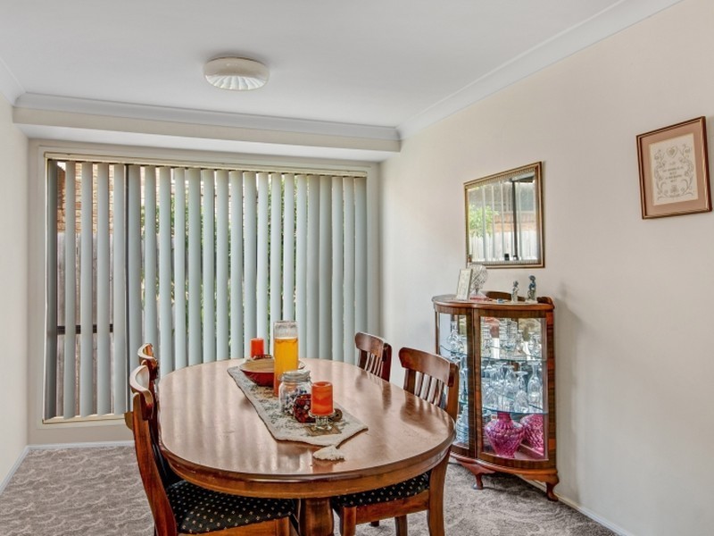 12 Peta Close, Bateau Bay NSW 2261