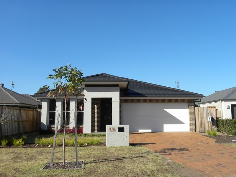21 Parry Parade, Wyong NSW 2259