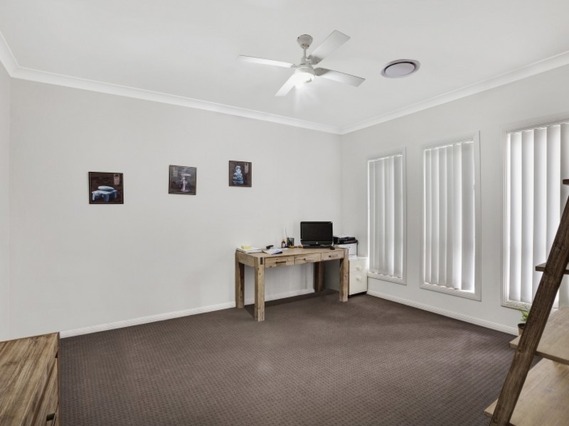 18 Ninian Close, Watanobbi NSW 2259