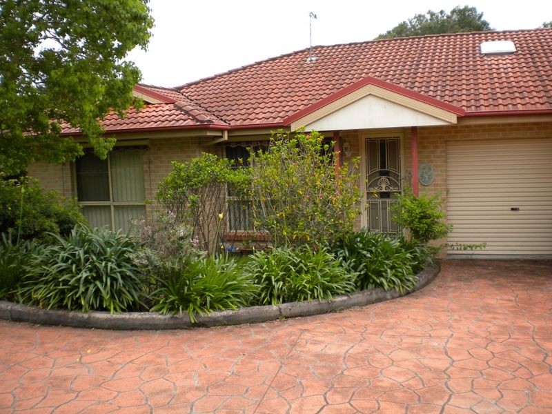 6 Madison Place, Berkeley Vale NSW 2261