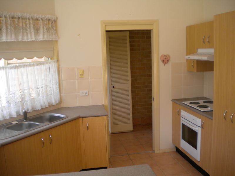 6 Madison Place, Berkeley Vale NSW 2261