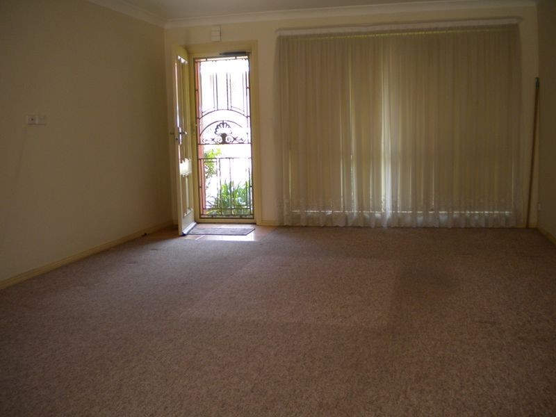 6 Madison Place, Berkeley Vale NSW 2261