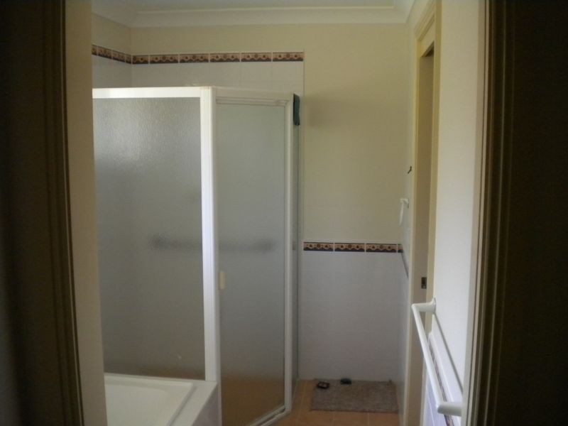 6 Madison Place, Berkeley Vale NSW 2261