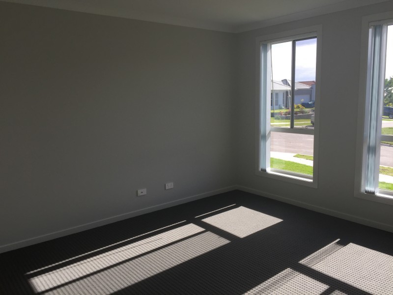 10 Mick Street, Wadalba NSW 2259