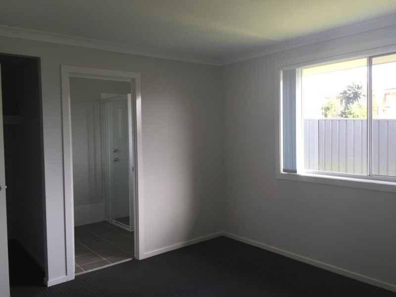 10 Mick Street, Wadalba NSW 2259