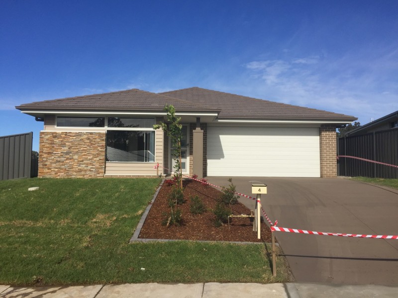 4 Mick Street, Wadalba NSW 2259