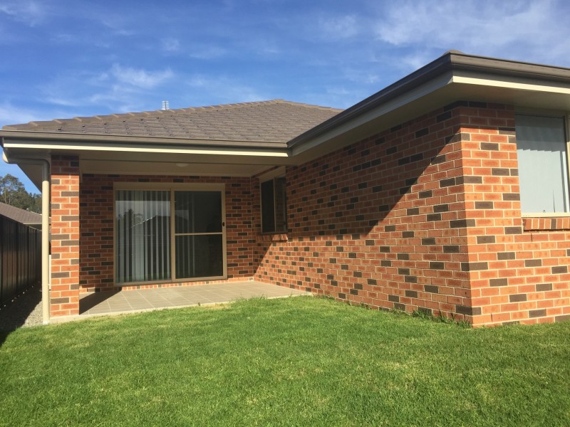 4 Mick Street, Wadalba NSW 2259