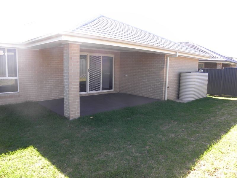 89 Settlement Drive, Wadalba NSW 2259