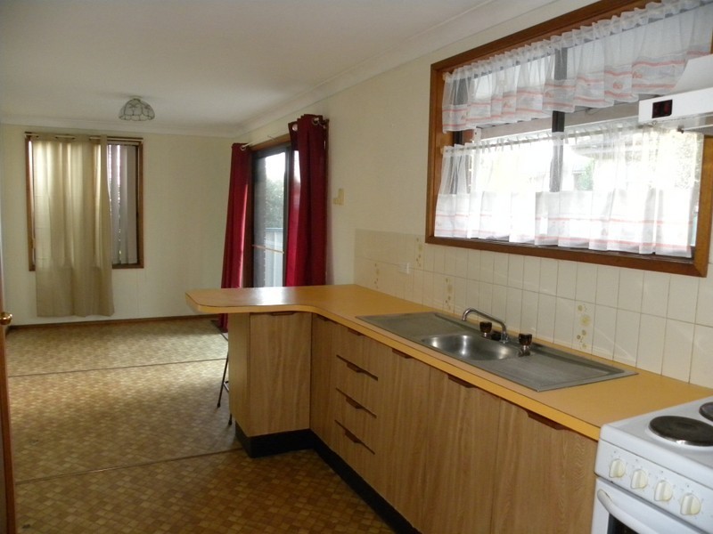 1/6 Joyce Avenue, Wyong NSW 2259