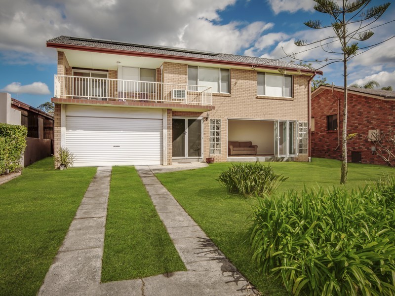 12 Highclere Street, Bateau Bay NSW 2261