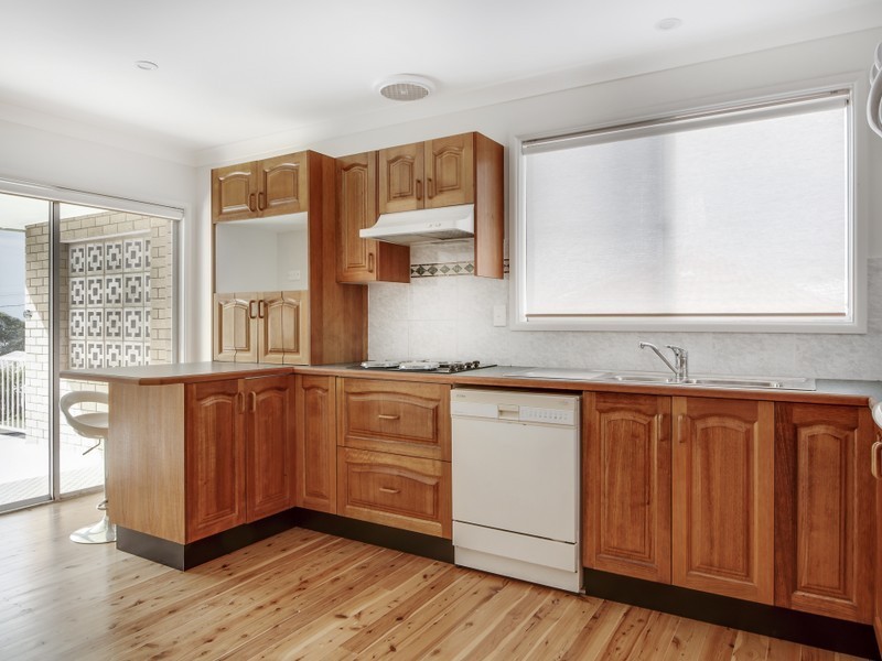 12 Highclere Street, Bateau Bay NSW 2261